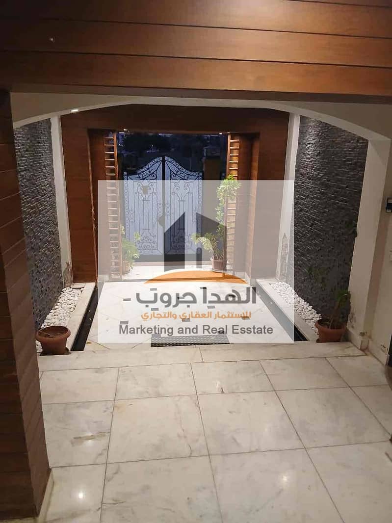 3 fc398c56-08e4-4c54-a12d-a73fdeaf9f3c. jpg