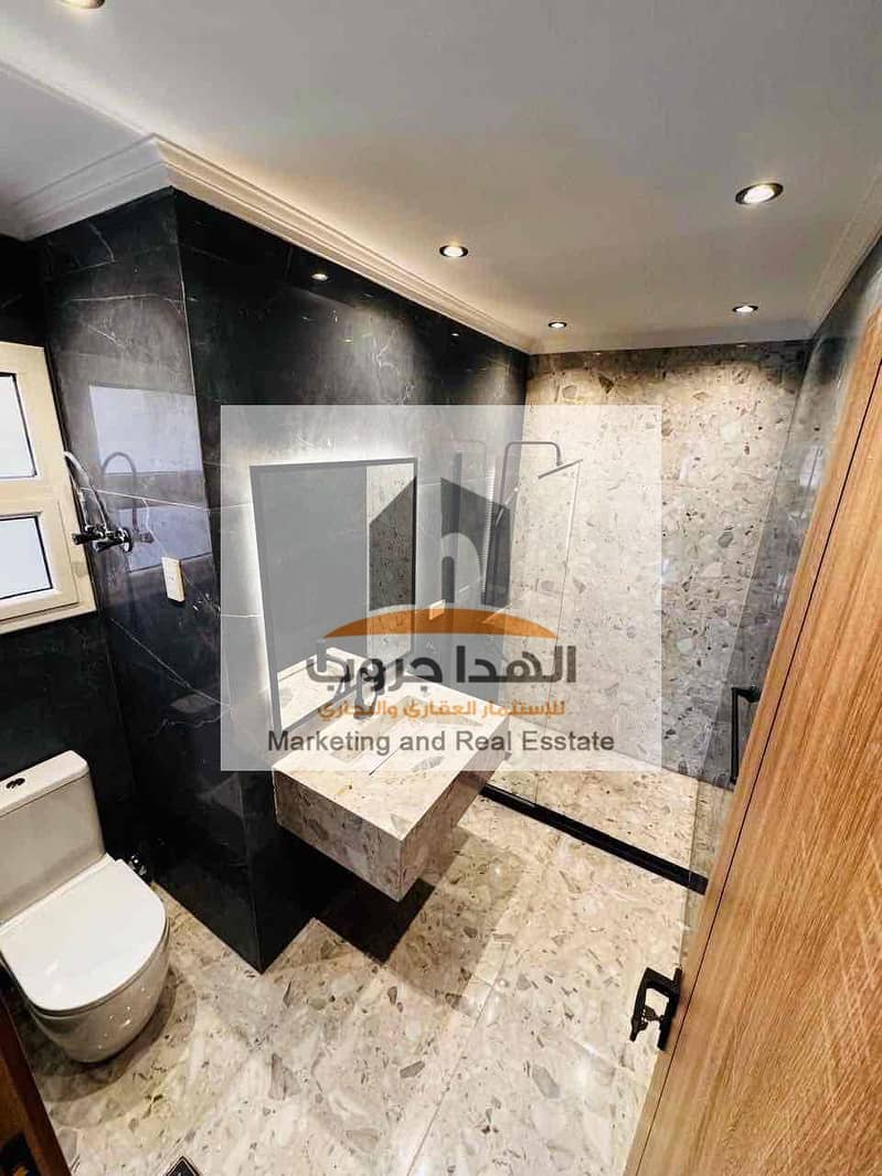 11 64440e92-f21e-48ae-b27a-f57c9802b851. jpg