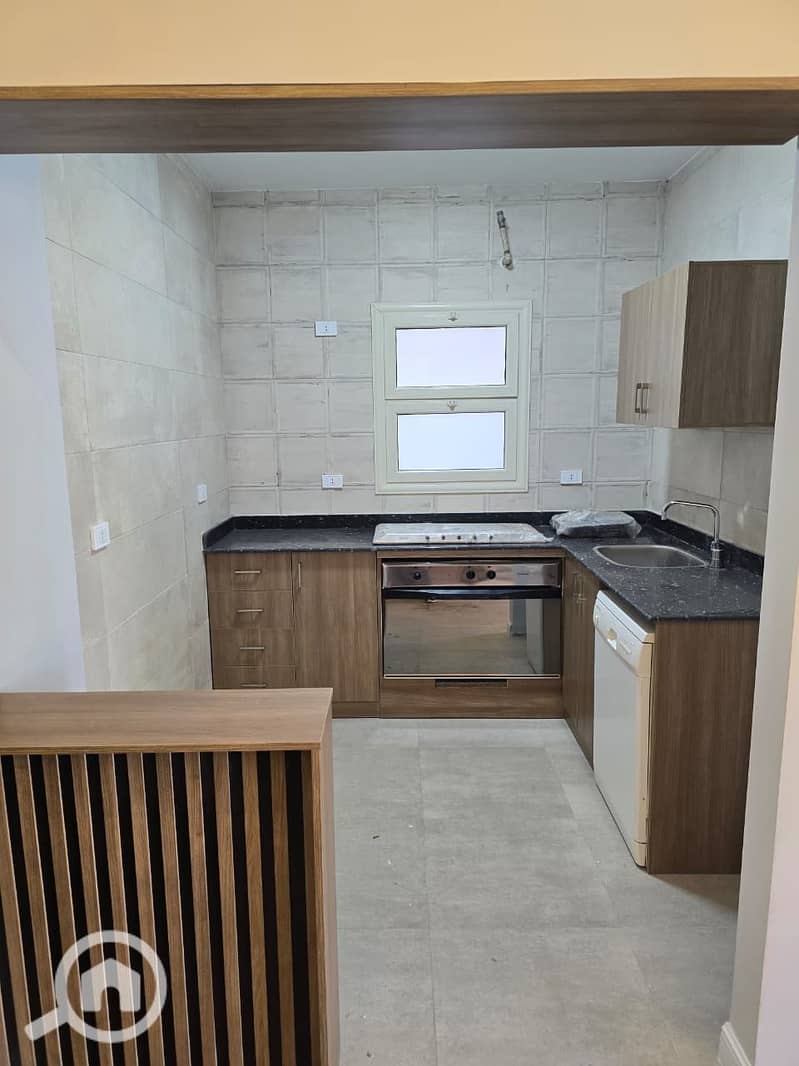 15 d3c7eb5f-815c-4831-b6f4-6a9dec199415. jpg