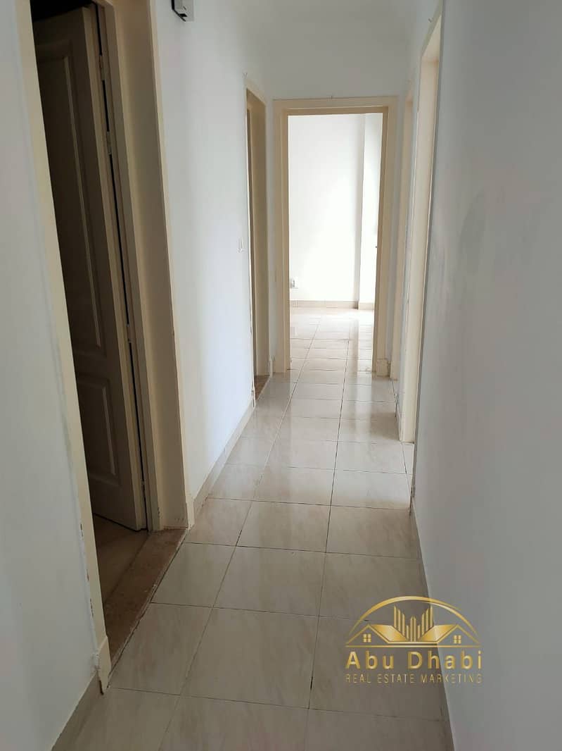 4 86e18e89-f28a-4d8c-9da4-2e6afd2cd0dd. jpg