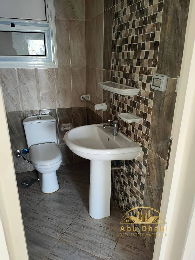 9 222d969f-0168-4645-88d3-347883e82115. jpg