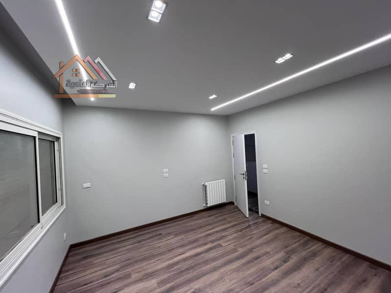 12 38b86886-369e-4a37-af77-9815600ddb7f. jpg