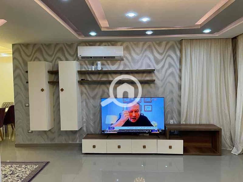 5 4605e1eb-d081-48f6-bf18-5c29edac5178. jpg