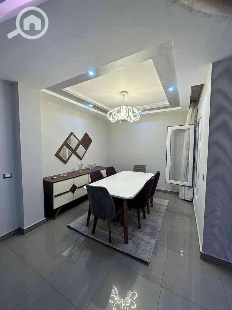 7 04e7a33a-d606-47a0-b581-35379afdcac9. jpg