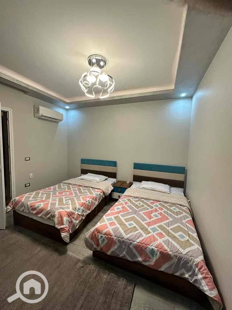 12 3489be91-b3c1-42e9-8053-b8c21dc58b40. jpg