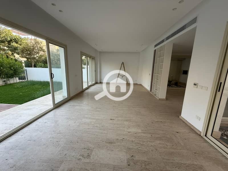 10 WhatsApp Image 2025-11-09 at 7.17. 40 PM. jpeg