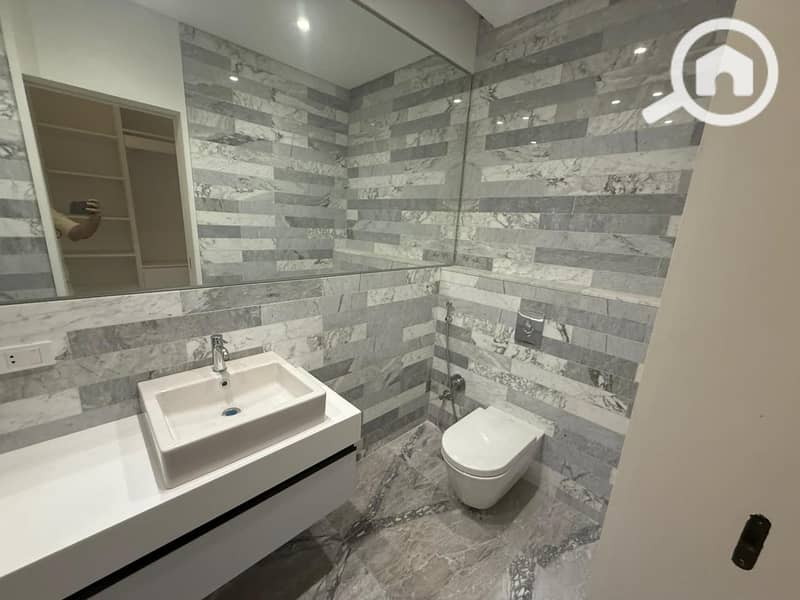 17 WhatsApp Image 2025-11-09 at 7.17. 41 PM. jpeg