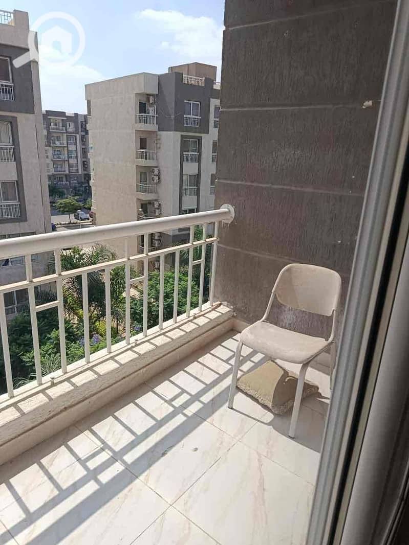 5 7a49edcb-0632-42c7-b1b1-7e570a43576d. jpg