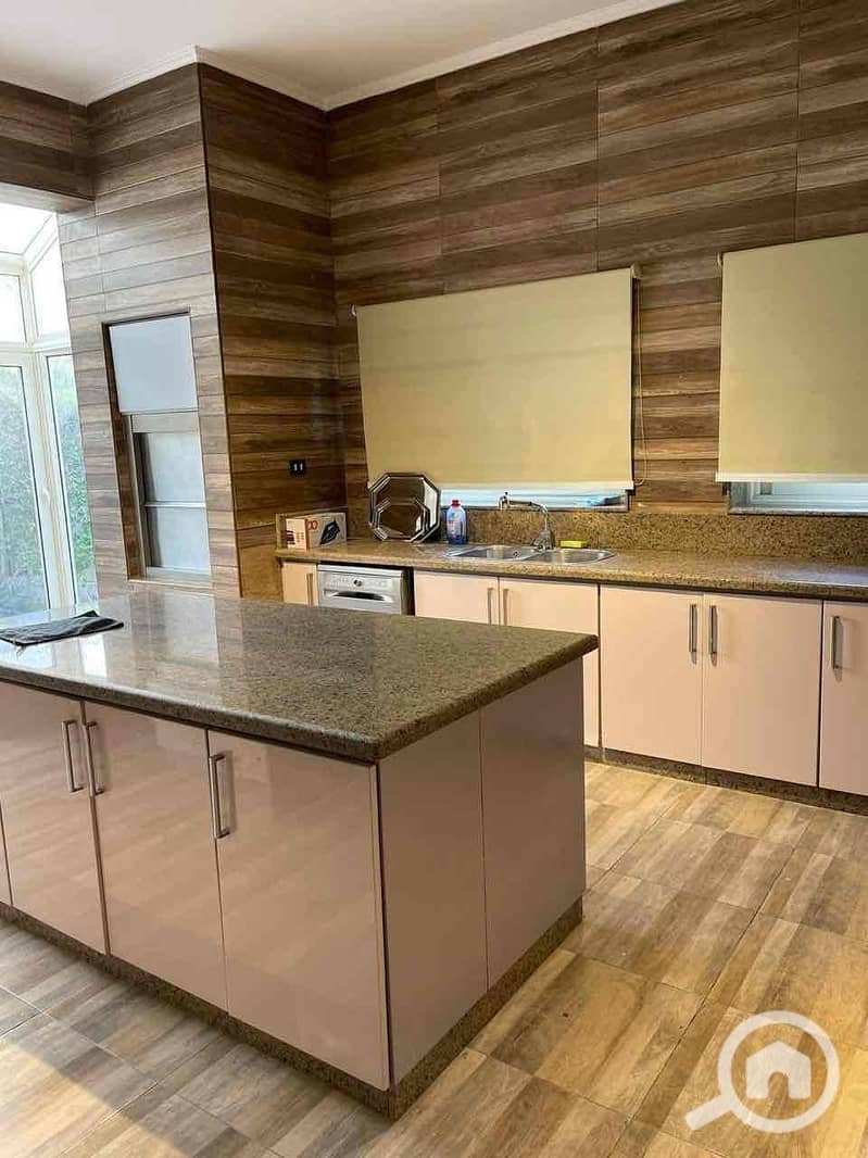 10 f747a1f7-133b-44cf-a7c6-2d02de9293f4. jpg