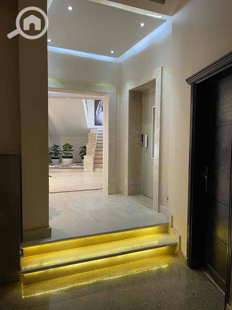 13 eee87973-f725-4508-a6cc-afa0a860e795. jpg