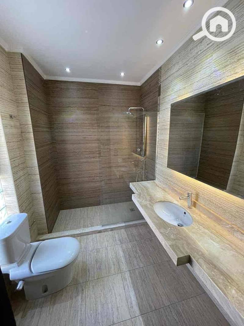 17 214edc04-bf41-451b-9f9a-827b5097fd30. jpg