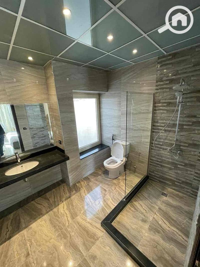 22 b24bf442-386e-42ce-9819-2fcfcaf4b320. jpg