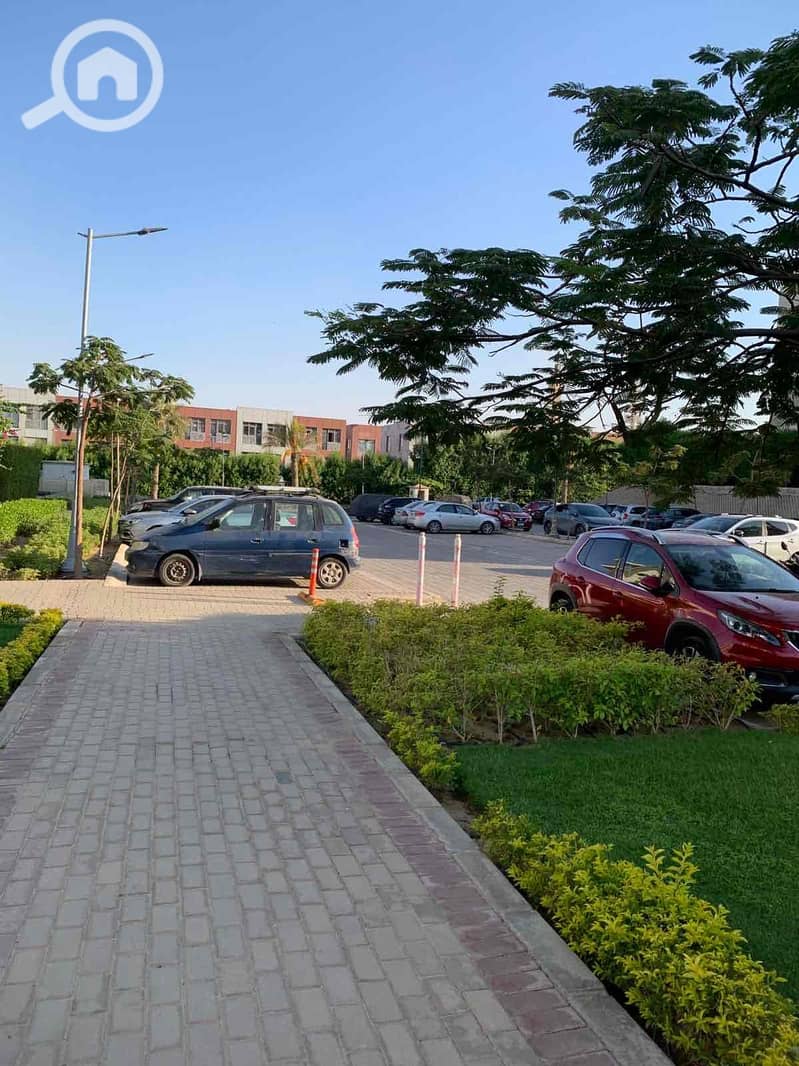 11 324d7174-e005-425a-b544-45b4d7b1a4ac. jpg