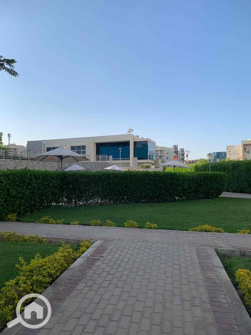 12 3a5be06a-919d-40d1-a118-7b19634a2d2c. jpg