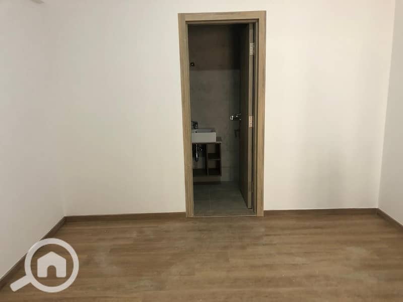 6 2198933b-00c6-452b-bca9-d2441058e295. jpeg