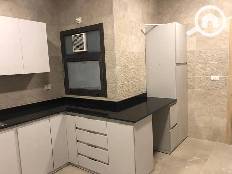 14 53b35a7a-af60-41f1-a937-e5a75756914f. jpeg