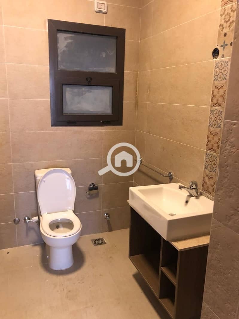 18 a1da70c9-7ae4-4a85-baa2-03213964f381. jpeg