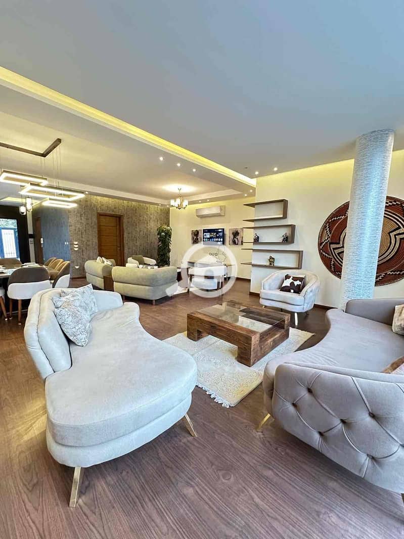 5 32bb38bc-818f-4474-bb28-c2fd893dec68. jpg