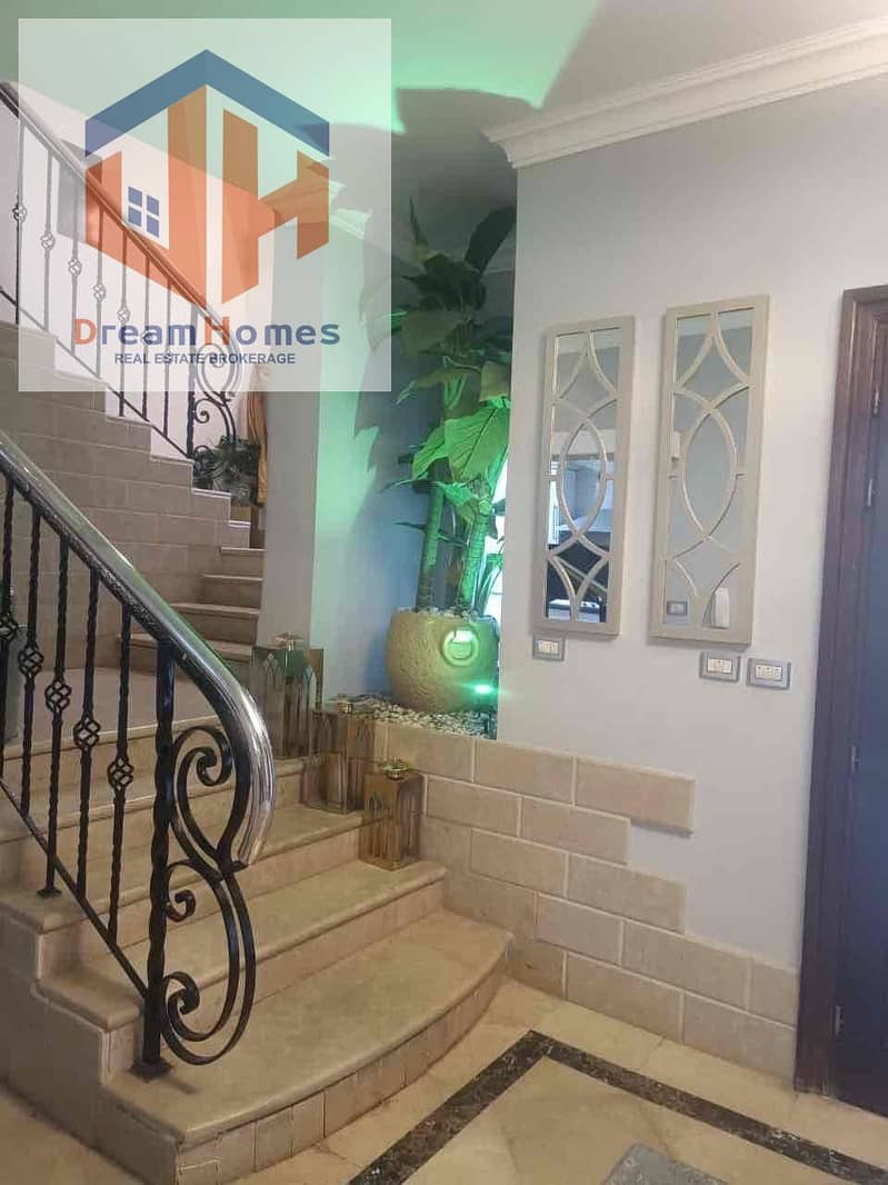 4 67a2ff81-3c9d-47c1-b4ae-8697c2703c47. jpg