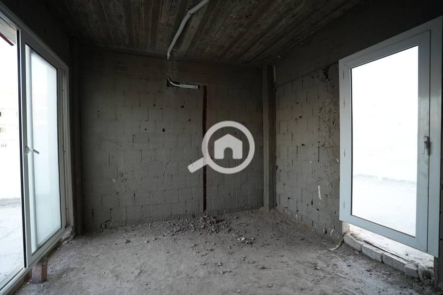 10 e524448b-2e12-42eb-be79-fef72f3b8194. jpg