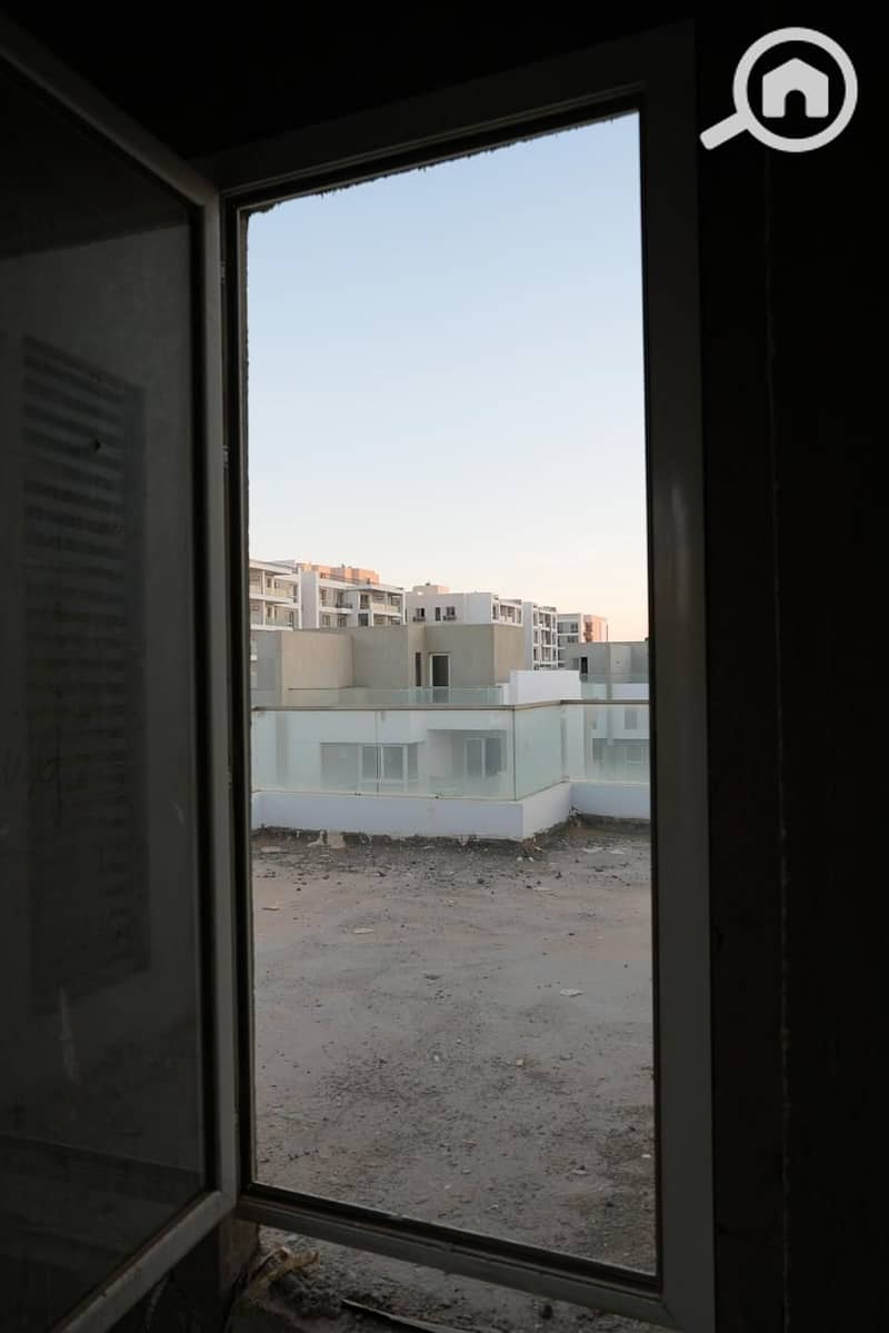 11 ba08b574-e044-4a3d-9e51-5373bfa23fc7. jpg