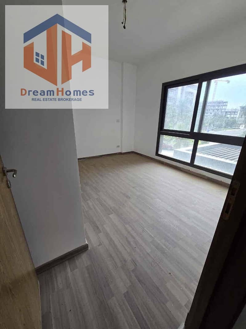 5 4020B8B4-468F-4958-BF35-EF36B8BDA3AA. jpg