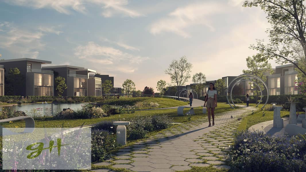 6 4b835b33-7d66-43cc-9573-743c90be10ef_CAM20-GIRL-WALKING. jpg