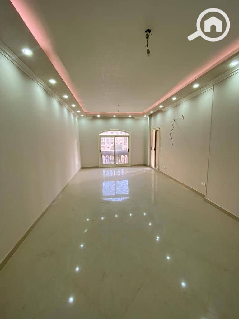 3 1f2b33dd-b5d9-4c3e-be1b-8c3d20ae164d. jpg