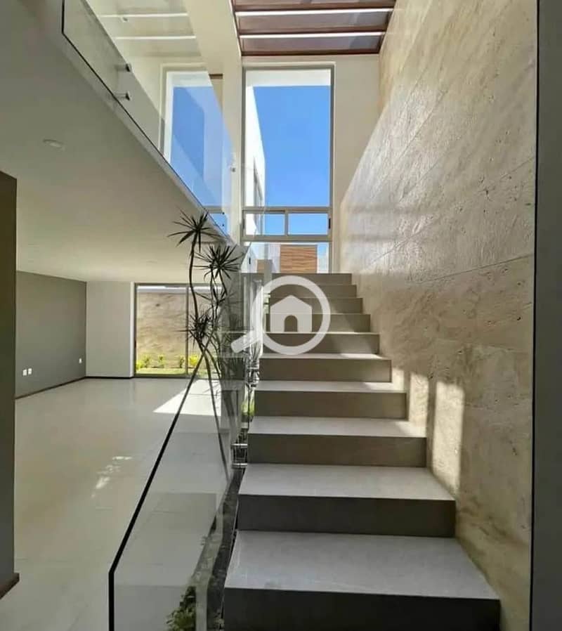 6 615245557_859795320364024_1611359594334088870_n. jpg