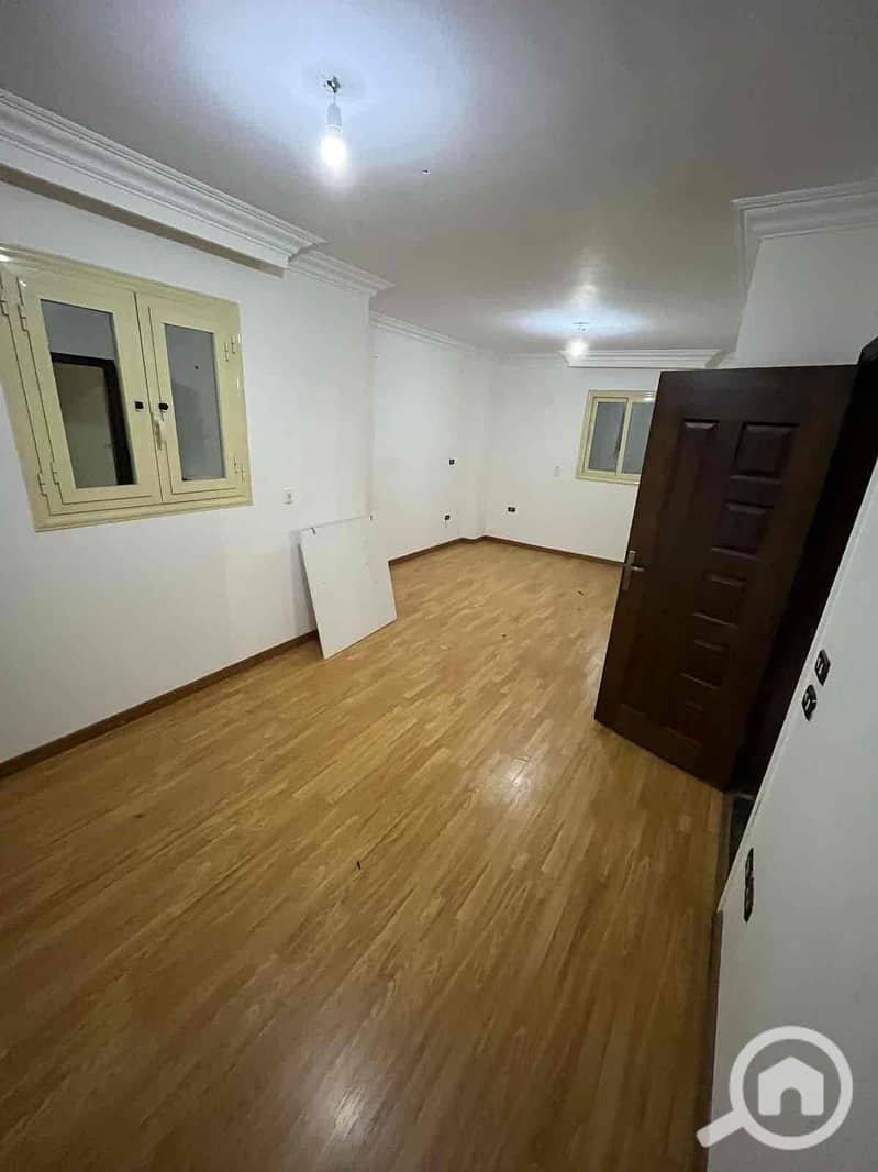 12 9f328135-8cf3-49cd-b799-8165e0e79d52. jpg