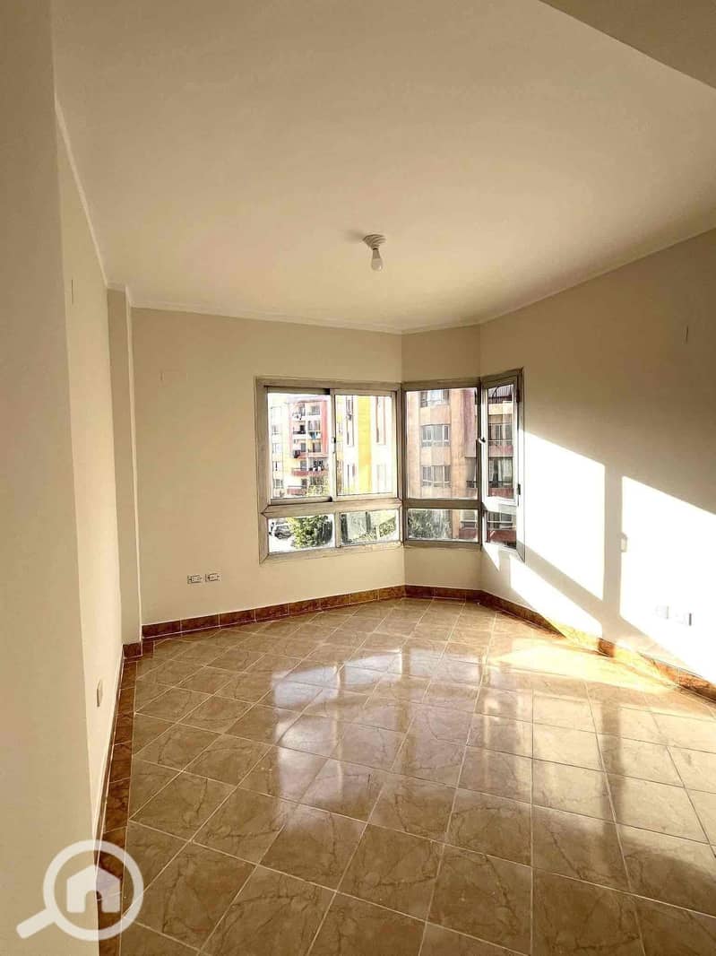 4 ee7ab44c-23f6-4c0d-8345-a1bcb09f9bfd. jpg