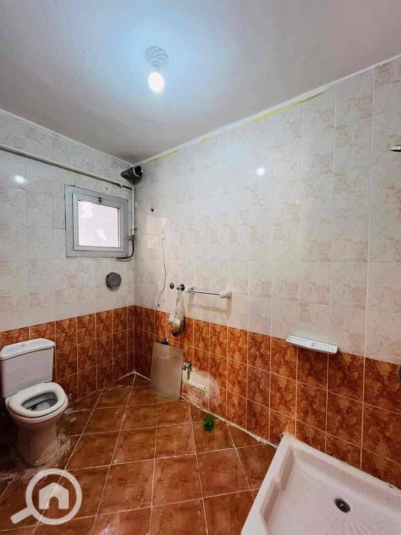 9 2af5b218-1976-49e6-b70a-60911b869513. jpg