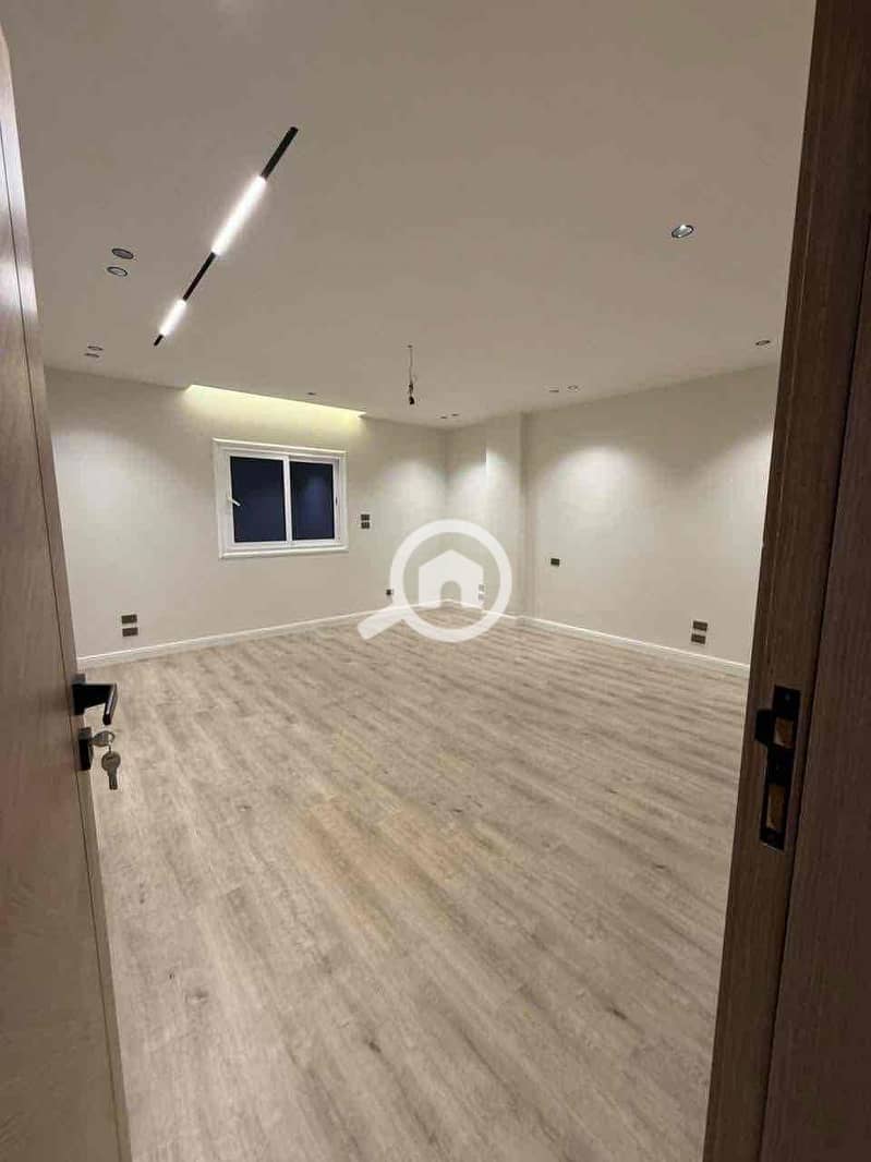 2 a16bf2f6-7b08-4af4-9120-3f30c5ac80ad. jpg