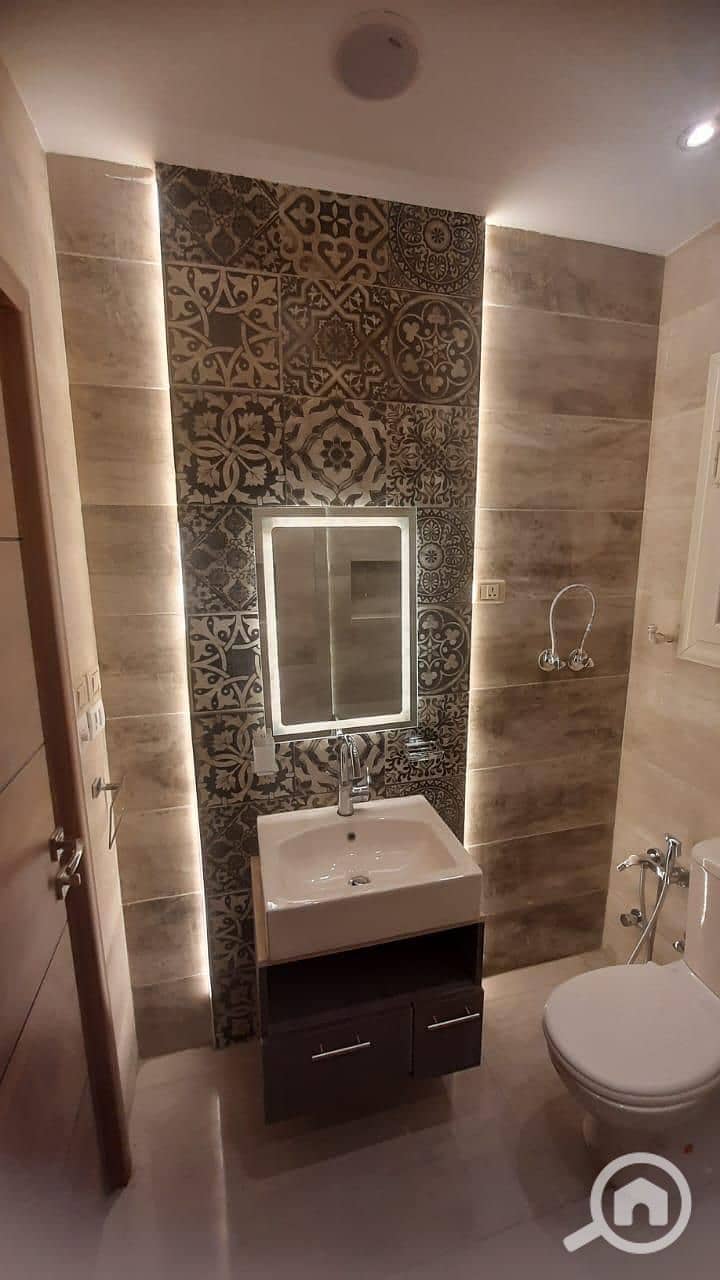 6 5c8fe655-6786-4e06-ac40-978e809def4c. jpeg