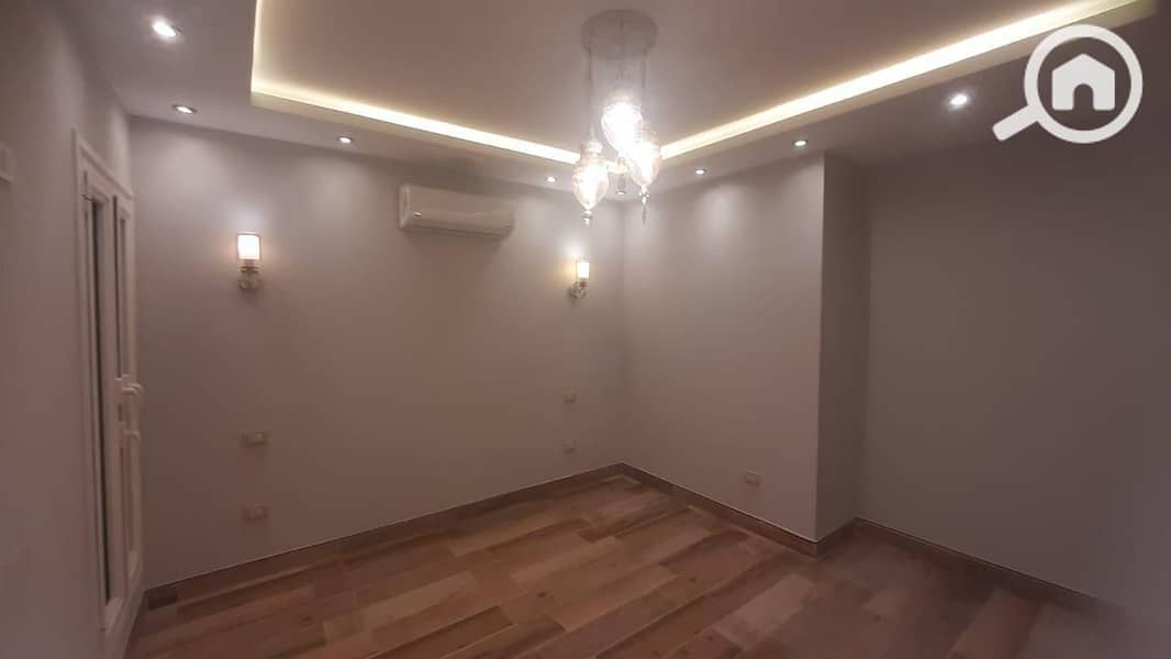 8 2fe550ac-89d8-40b8-bf18-3bfc9f8cc9e9. jpeg