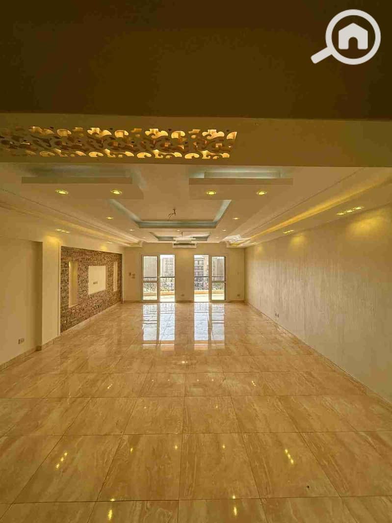 1000823019. jpg 1000823019. jpg