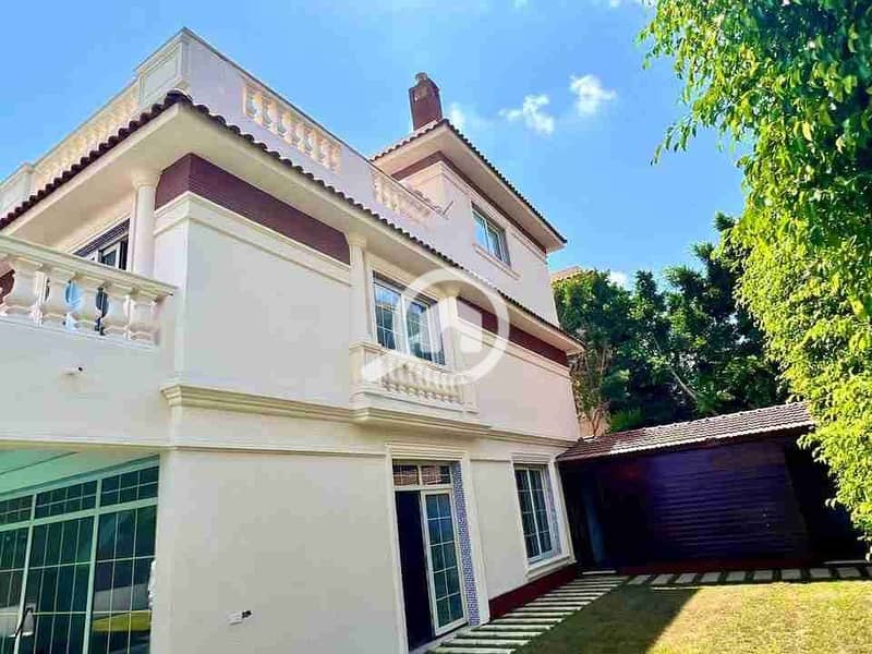 6 749b4b94-46ad-486d-afa9-6675e8612211-1_all_697754. jpg