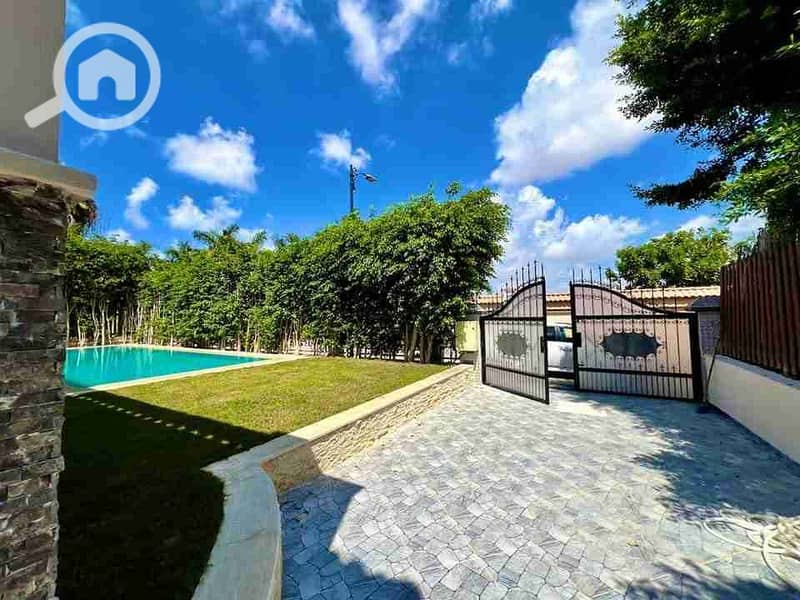 8 749b4b94-46ad-486d-afa9-6675e8612211-1_all_697815. jpg