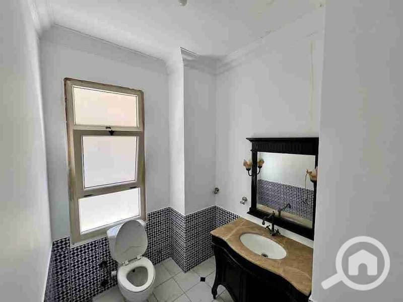 15 749b4b94-46ad-486d-afa9-6675e8612211-1_all_697690. jpg