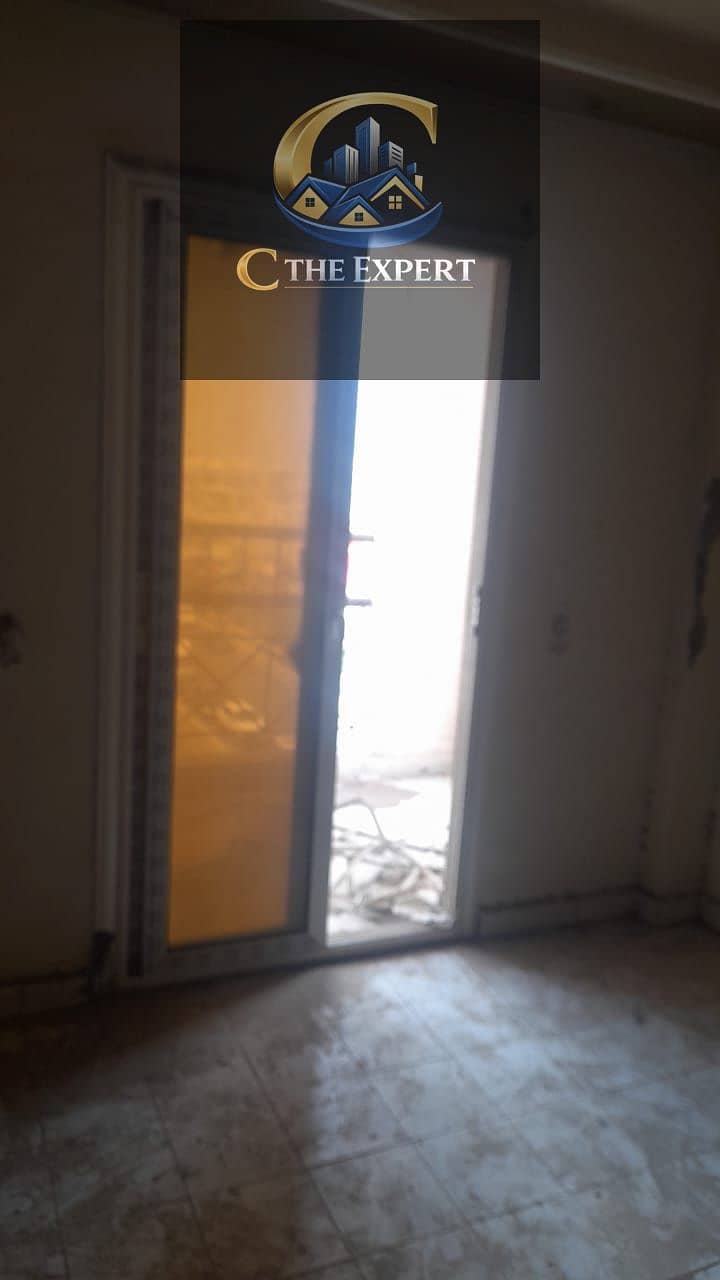 11 units-91761757005056. jpg