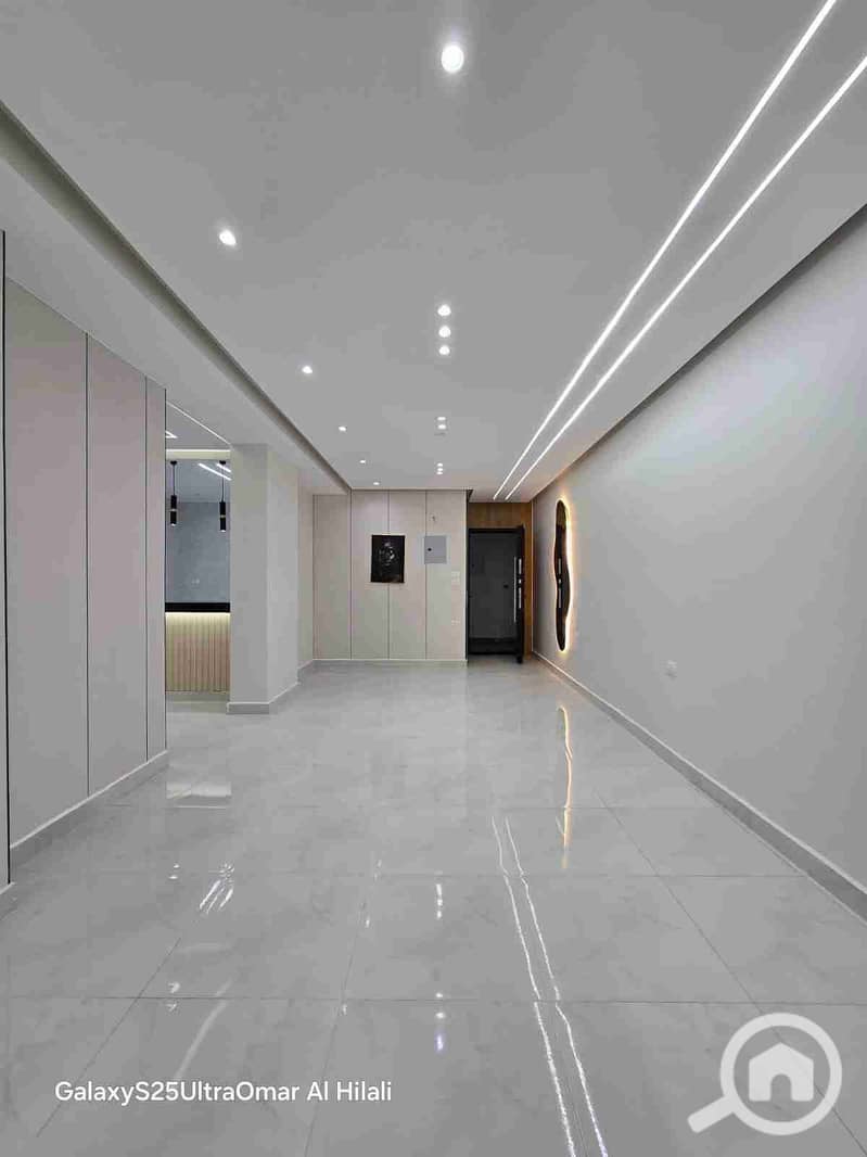 1000749041. jpg 1000749041. jpg