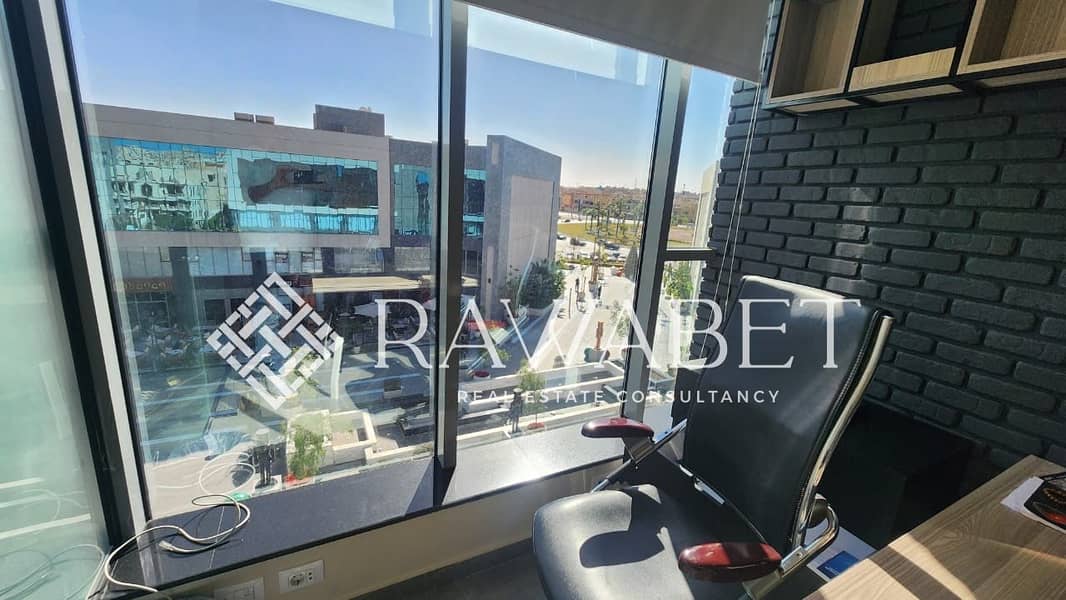 2 a4a39f76-ce21-43f5-bcc4-b6722b01101b. jpeg