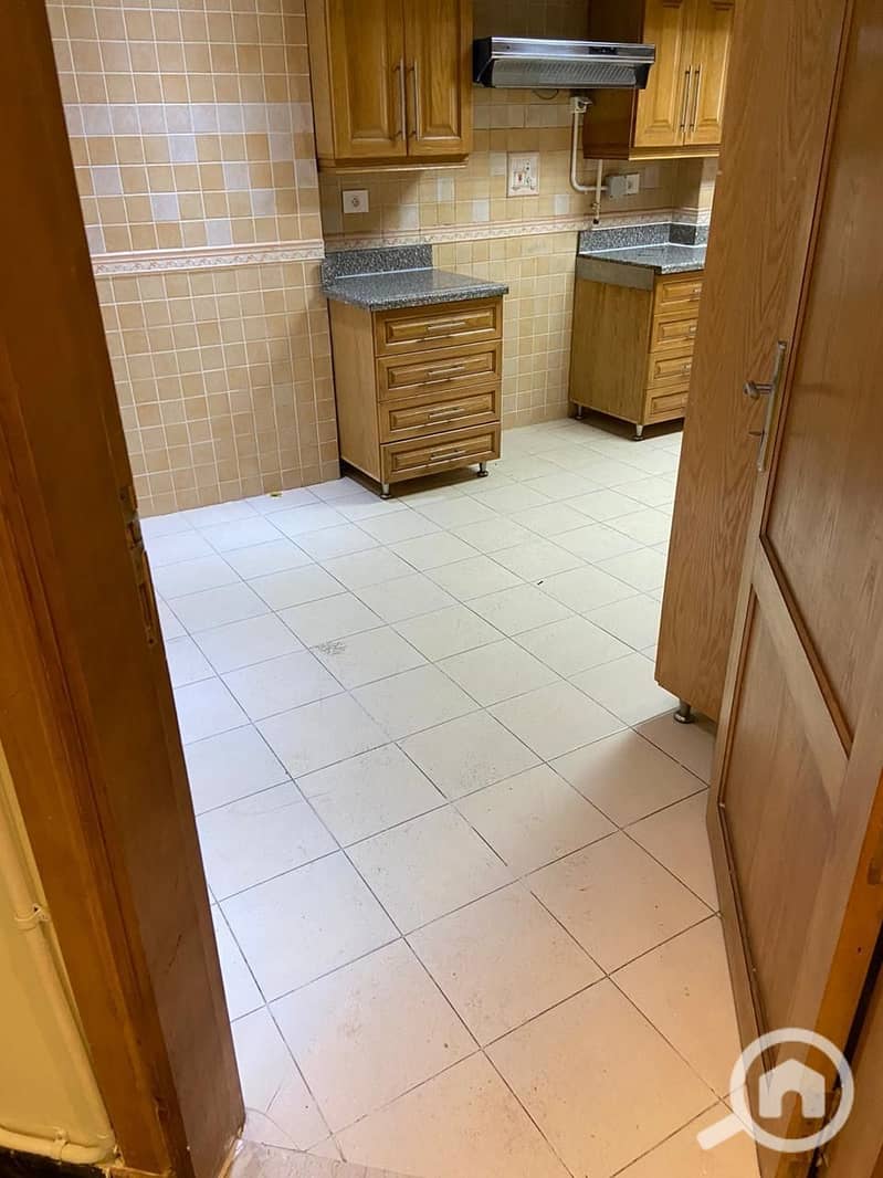 3 b422d538-a141-4b24-a89d-5c4c7fbe0cff. jpeg