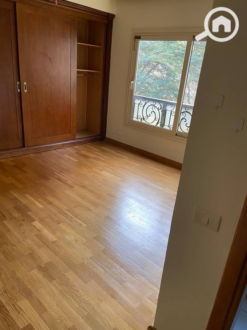 10 c1825ad5-d287-4c15-9092-0c3b8cb60ea3. jpeg