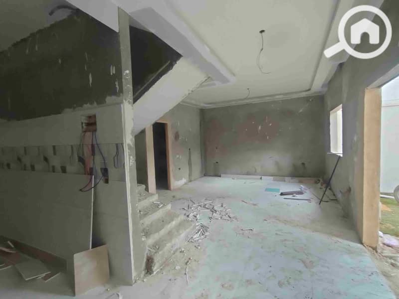 14 02f44c41-5b17-4351-9115-b13cee30d7b7-1_all_279876. jpg