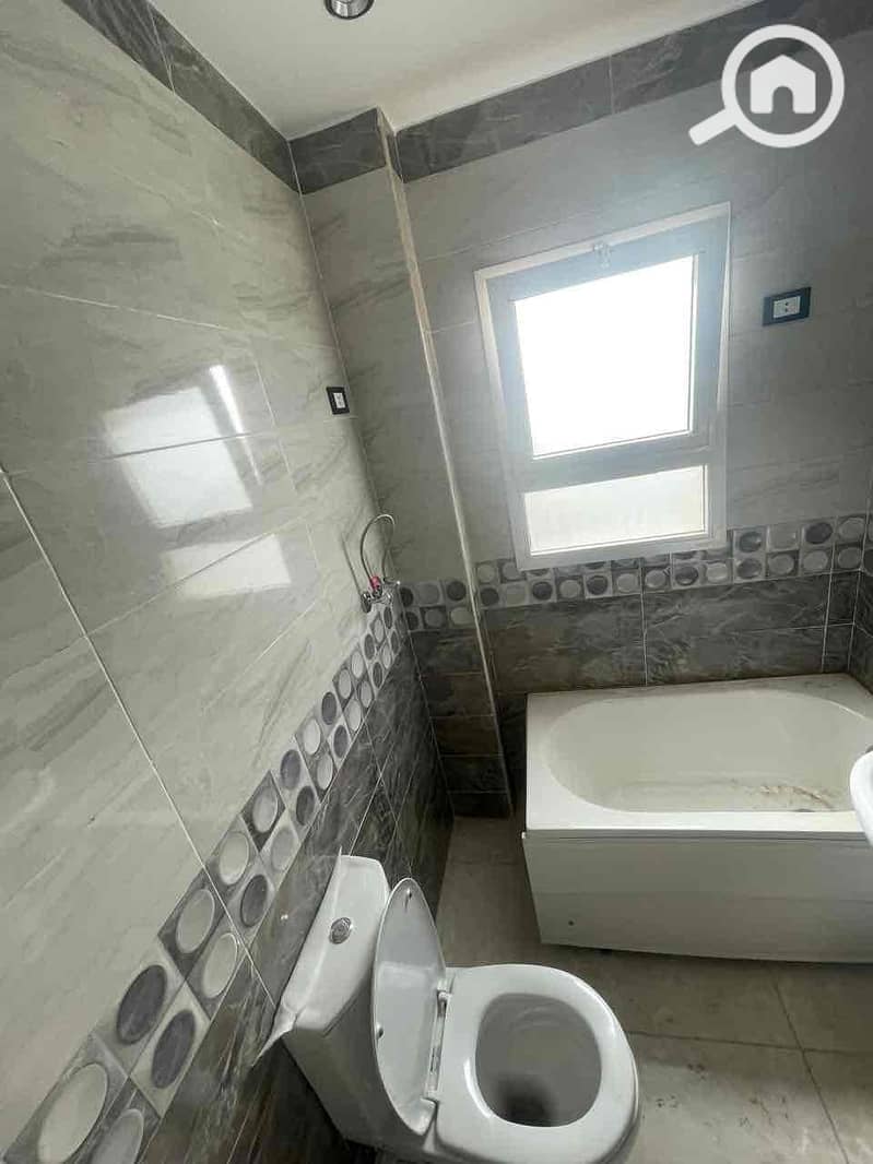 12 8c9147b1-29ed-4fab-952d-b0d6a8fe46d1. jpg