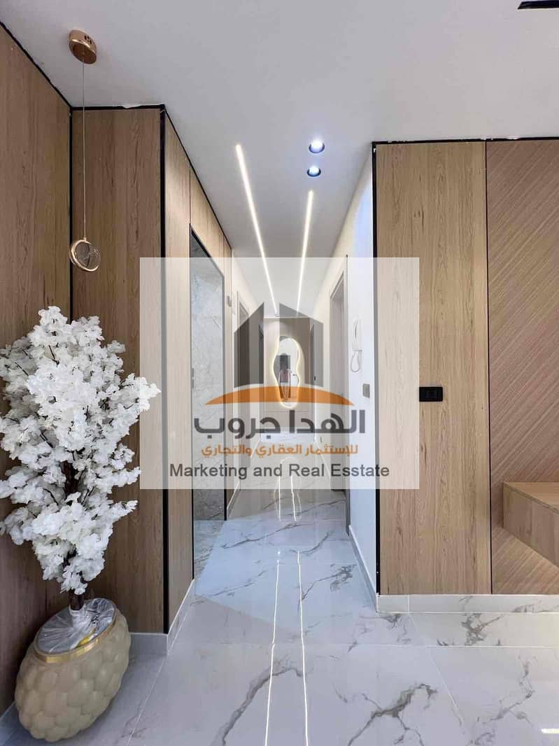 8 a44a2d51-10ec-40b4-8e95-3e8512046513. jpg