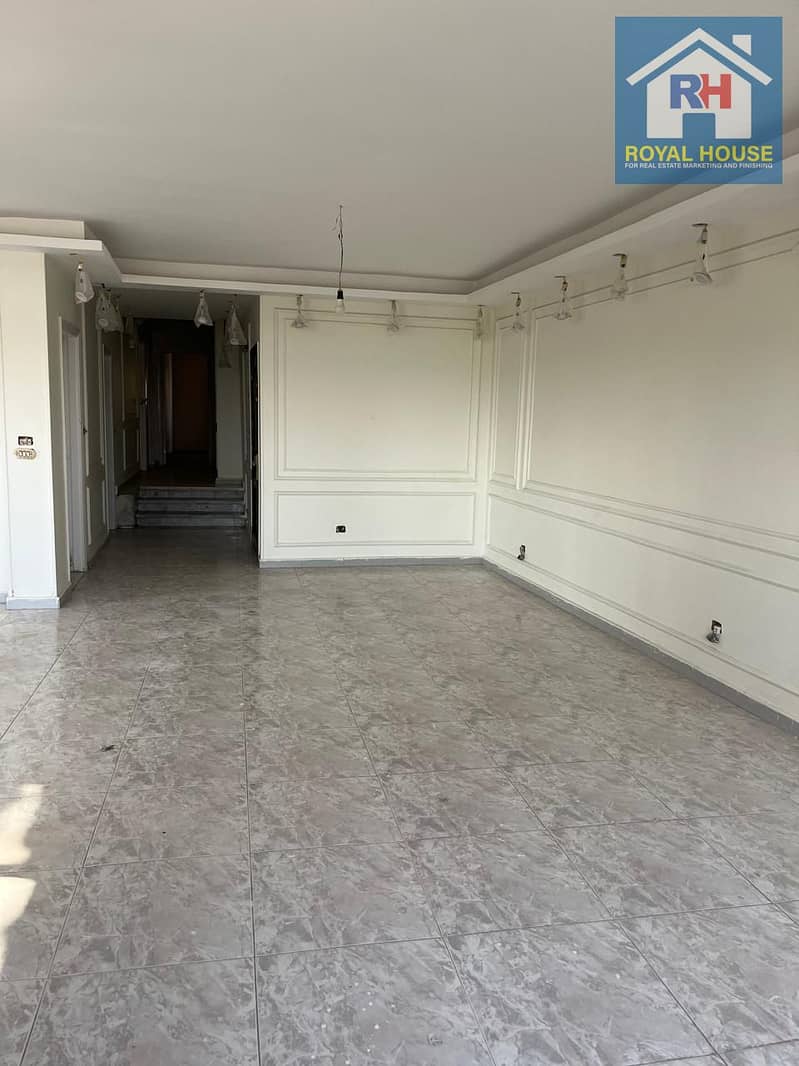 2 38665bac-8bc9-43ac-bf12-bab296afd2d5. jpg