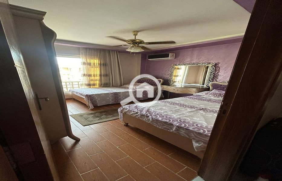 7 81d3ef0d-b5a7-427d-bf92-5767d82de5e7. jpg