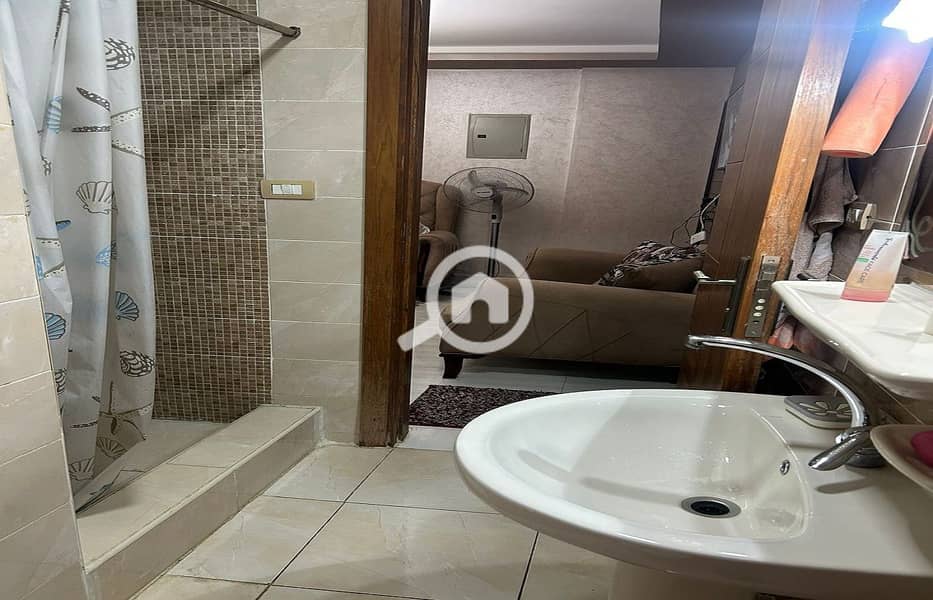 17 2ac323b5-6104-4e27-b5d6-1efe686a8a0b. jpg